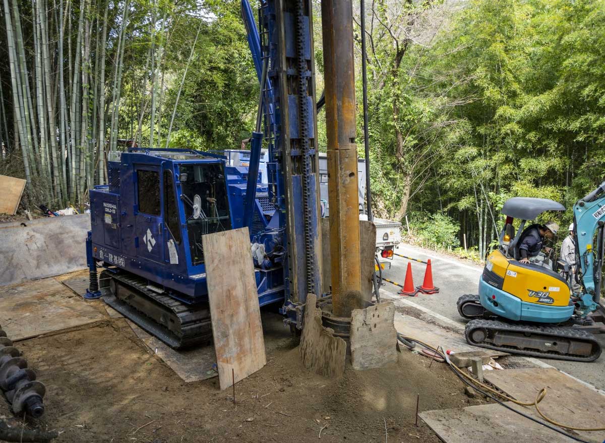 ダウンザホールハンマー工事（岩盤掘削）-1